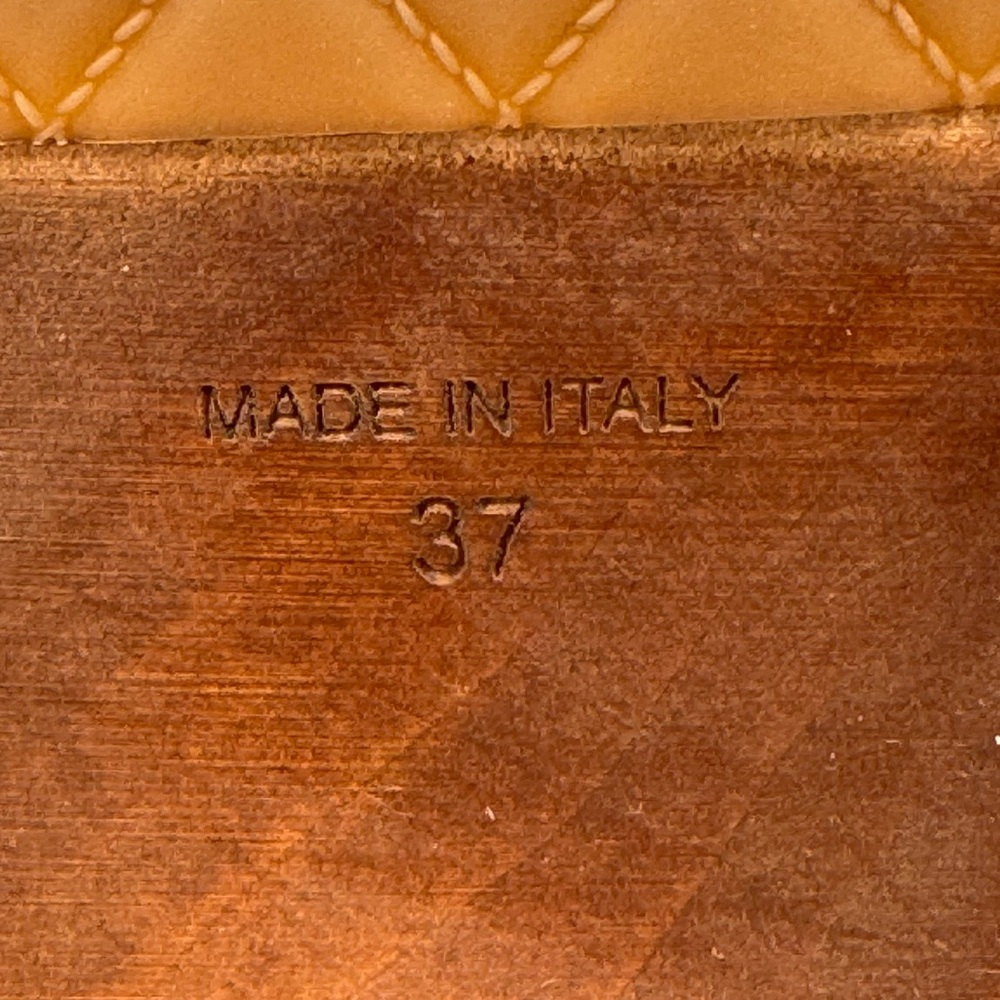 Chanel Mules 💓 - Picture 9 of 14